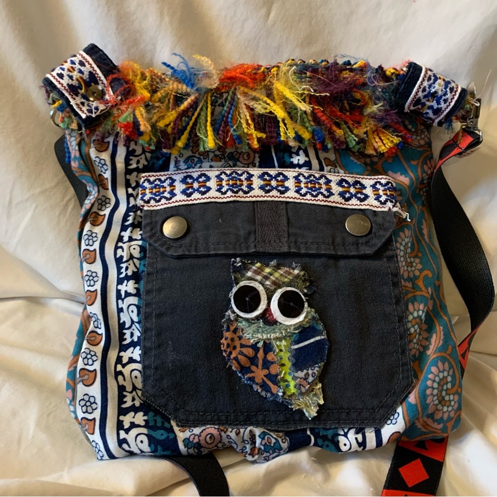 Colorful Fringe Crossbody Bag - Picture 8 of 9